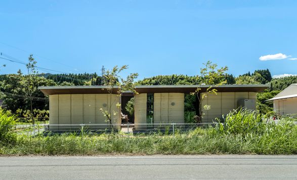 Lib Earth House Model B