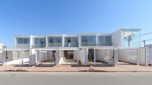 Complejo Habitacional Y Comercial Camellia