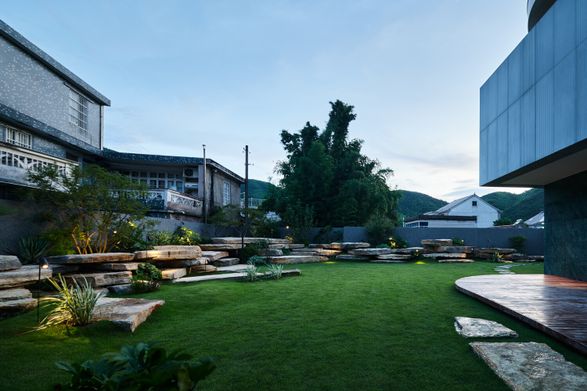 Xiaye Zhang Residence