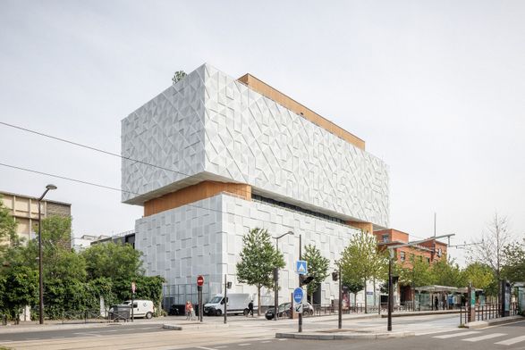 42up School Extension