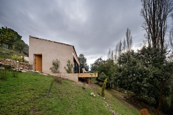 Experimental Shelter In The Sierra De Segura