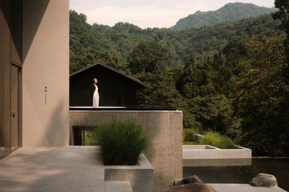 Zoland·emei, Resort