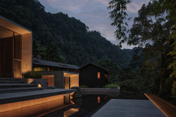 Zoland·emei, Resort