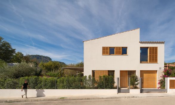 Puigpunyent Eco-passive House