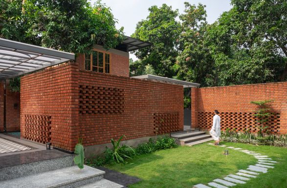 The Gorakhpur Farmhouse