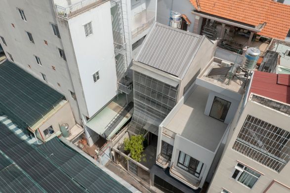Lá-sách House