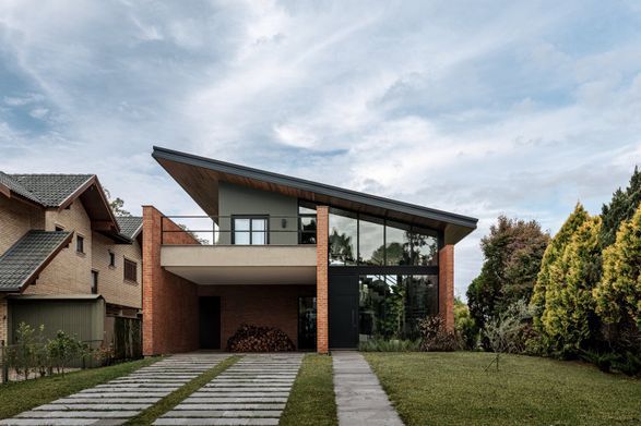 Gralhas House