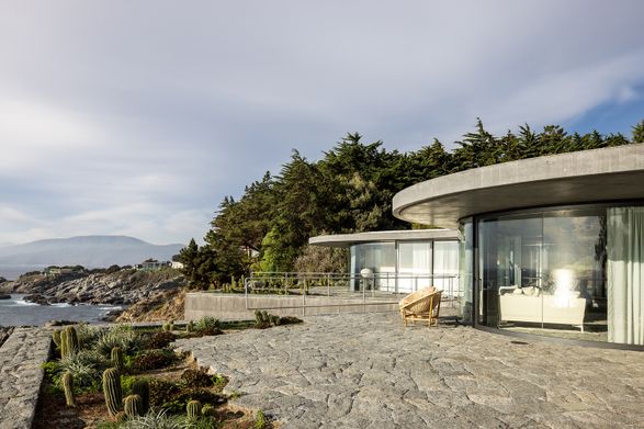 “S” House