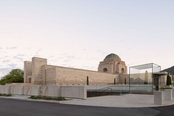 Australian War Memorial Southern Entrance And Parade Ground