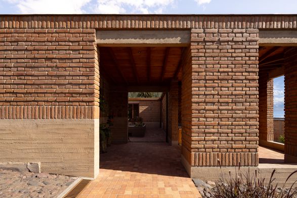 Arupo House