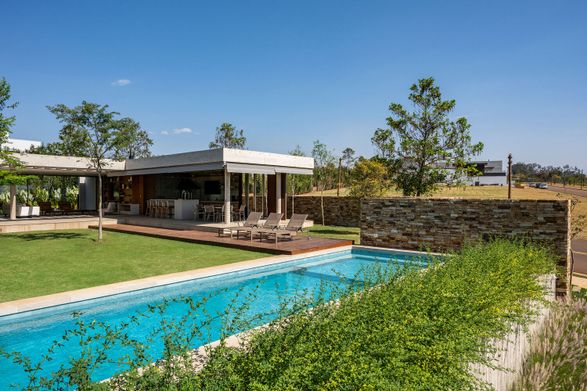 Swing House