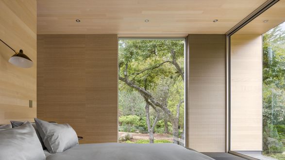 Lakeside Residence
