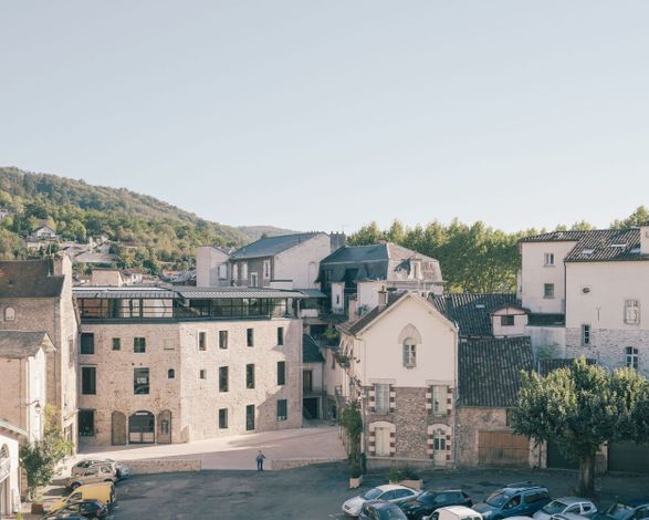 La Manufacture Cultural Center
