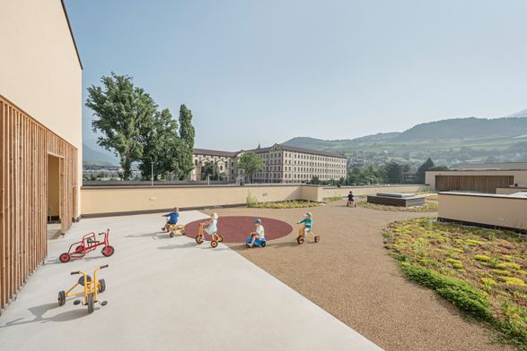 Kindergarten And Nursery Rosslauf