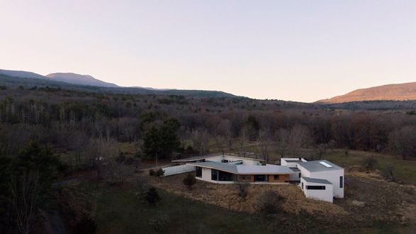 Artist Residence And Studio In Ny