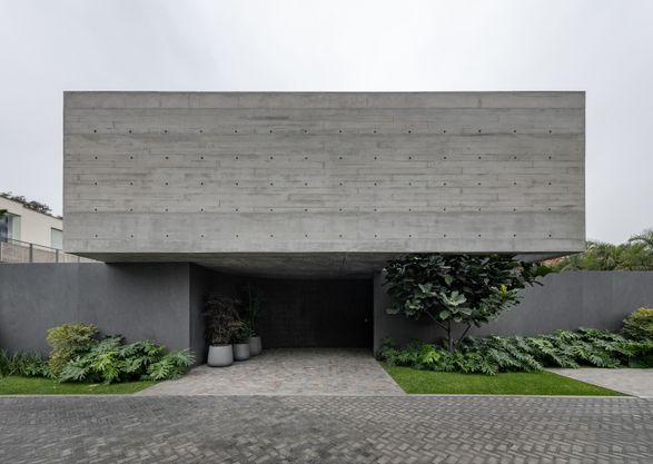 Trama House
