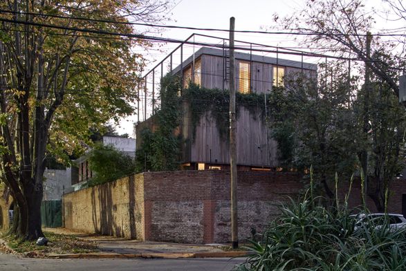 LUAA House