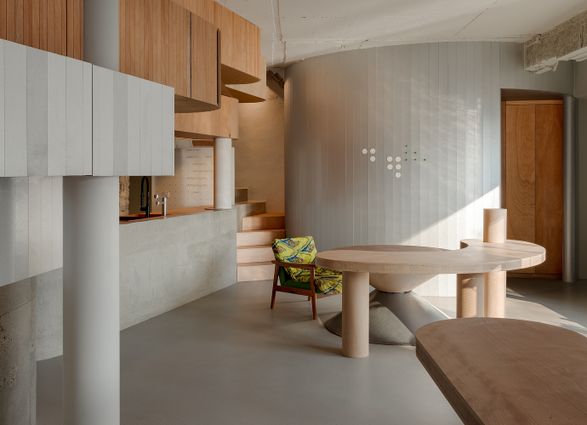 Reinterpreting A 50-year-old Building In Myeongnyun-dong