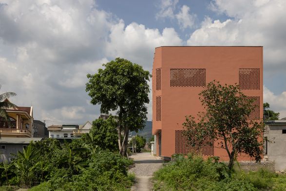 Creative Usage Of Bricks & Earth