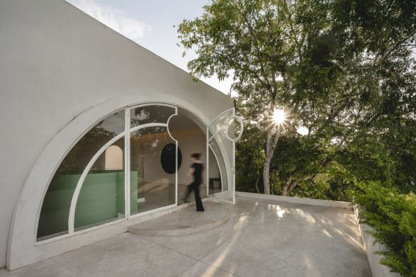 Eclipse House