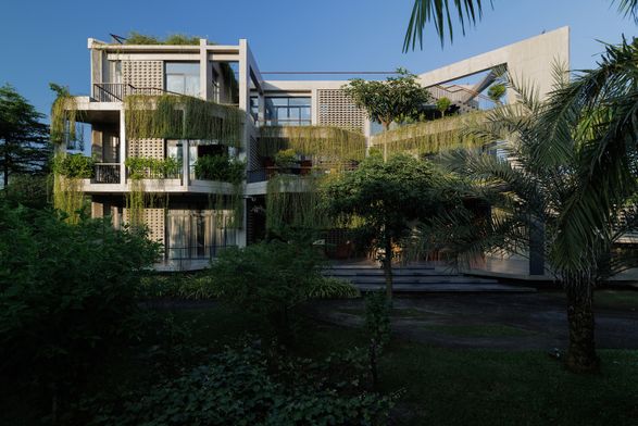 Ara Manor