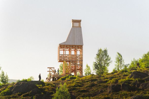 Kola Bay Lighthouse Viewpoint