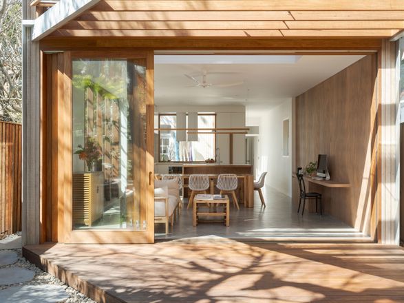 Ghost Gum House Extension