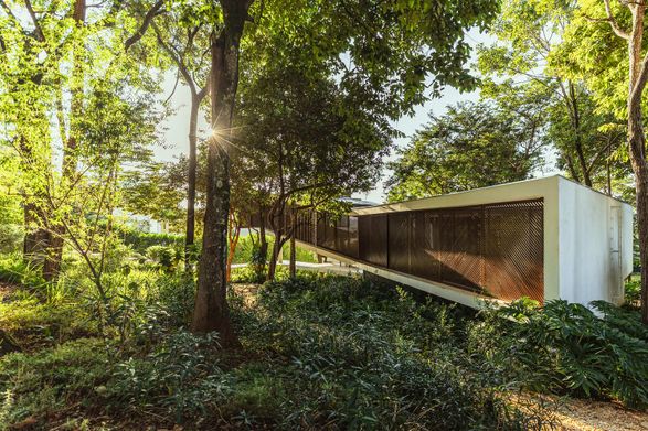 Ascendente House