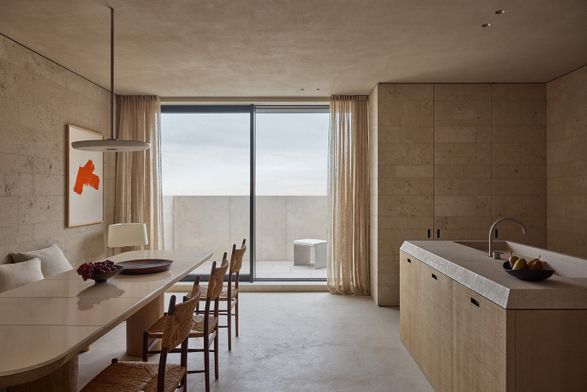 V Penthouse