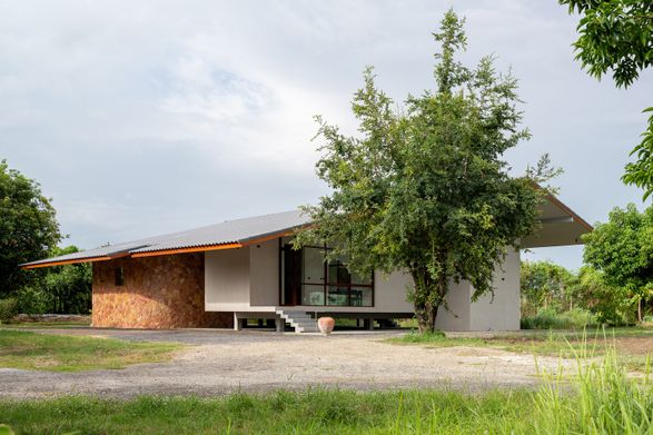Baan Rim Bua House