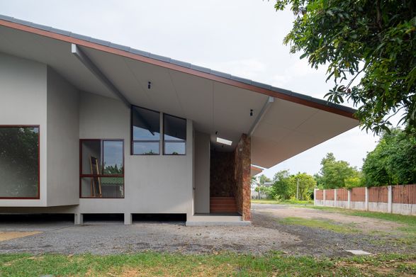 Baan Rim Bua House