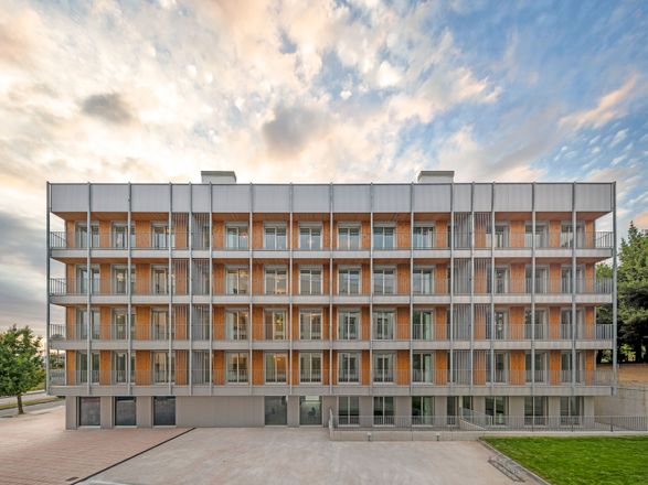 4 Social Housing Buildings In Valdecorvos, Pontevedra
