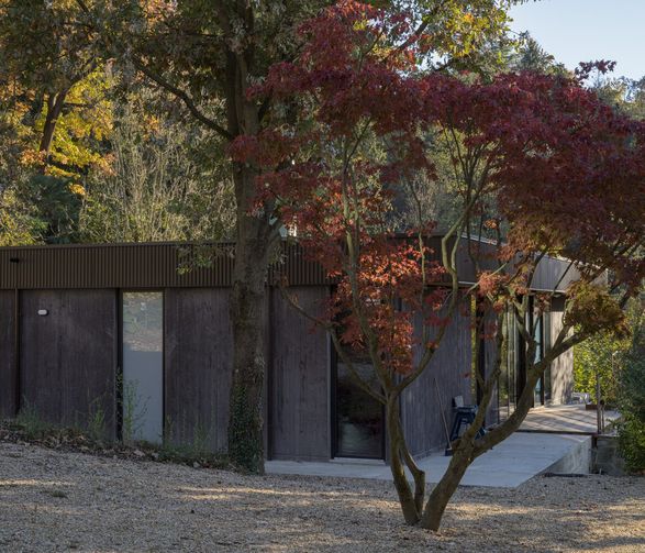 An Unfinished Domestic Device As A Threshold Between Interior And Landscape