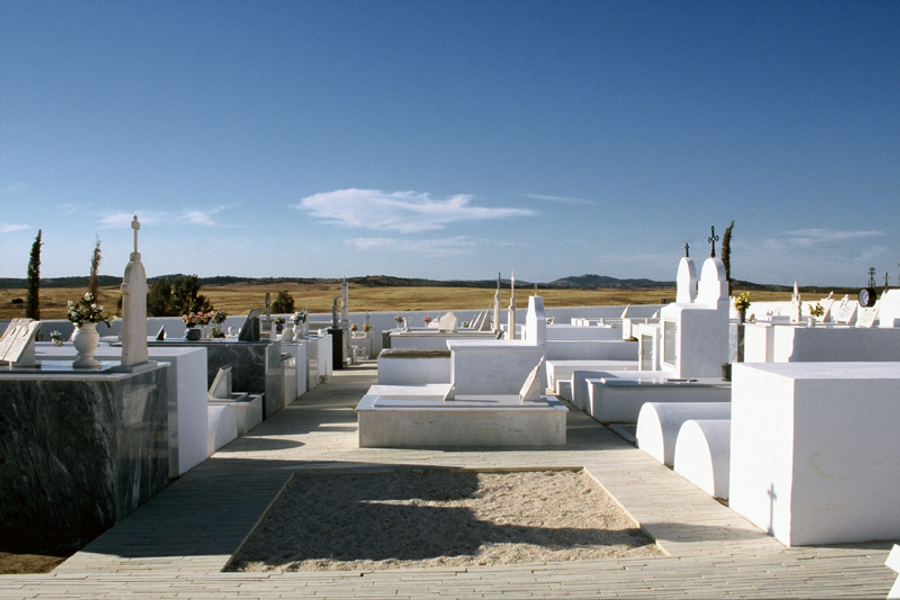 Luz Cemetery