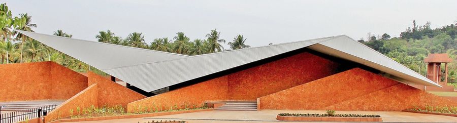 Valpoi Busstand and Community Hall