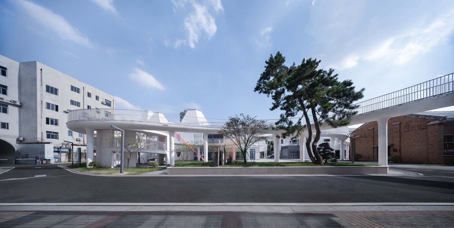 Jiangnan District Embroidered Garment Factory