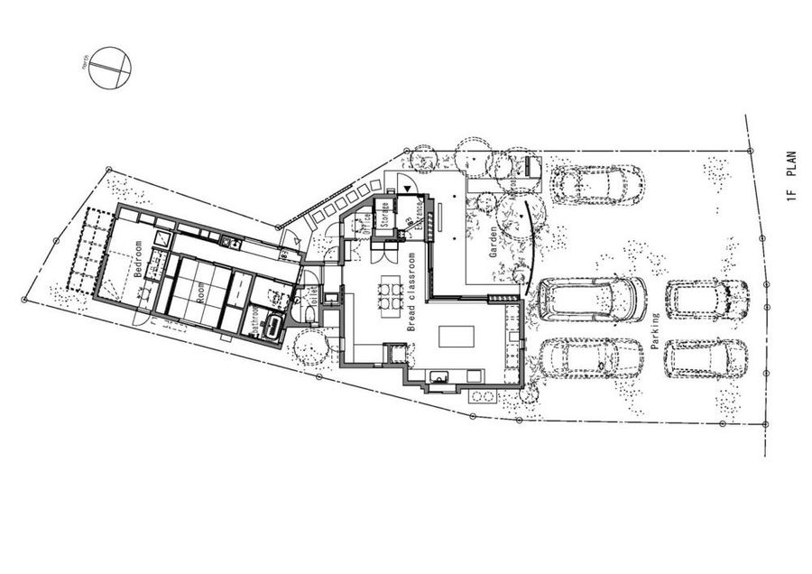 Bakery workshop space in Himi