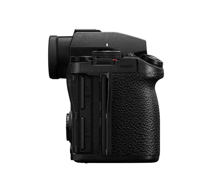 Panasonic Panasonic Lumix S5ii Mirrorless Fullframe Camera Body