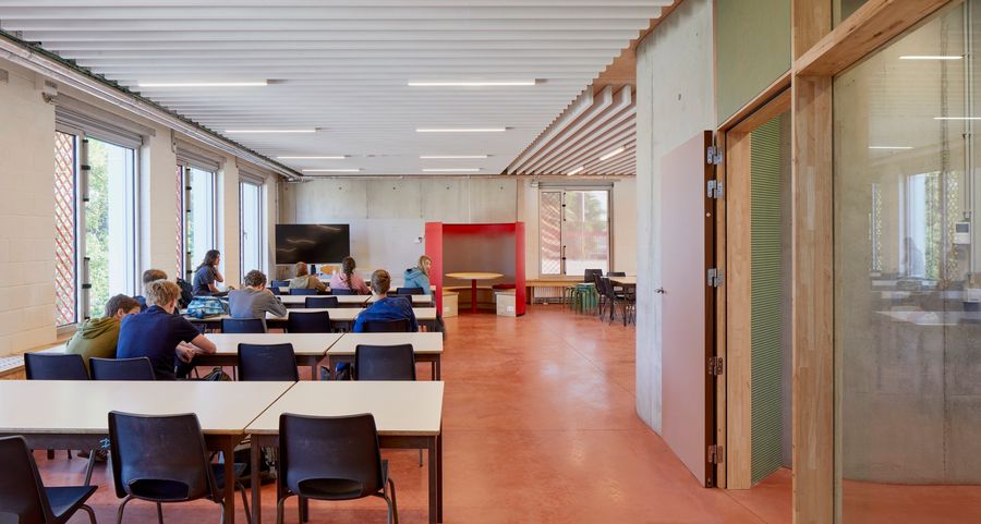 De Nova Secondary School